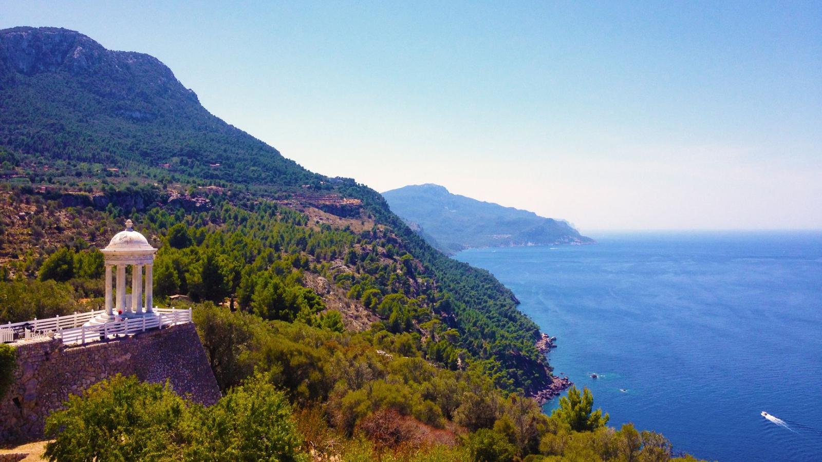 Mallorca-Urlaub mit kleinem Budget: Spartipps für Unterkunft, Verpflegung und Aktivitäten
